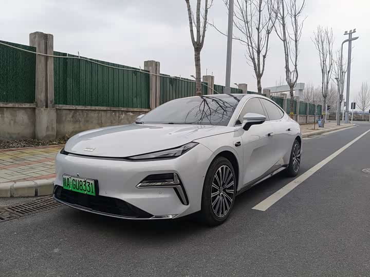 Photo 1 - Geely Galaxy Starshine 8 EM-i