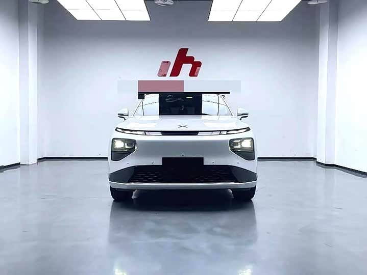 Фото 2 - XPeng G9