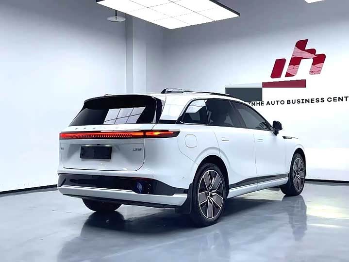 Фото 3 - XPeng G9