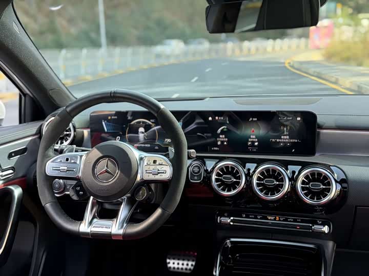 Фото 7 - Mercedes-Benz A-Class AMG