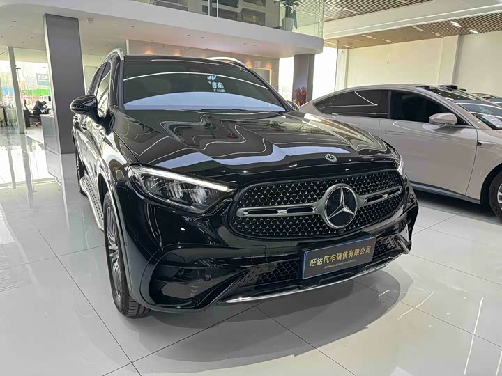 Photo 3 - Mercedes-Benz GLC-Class