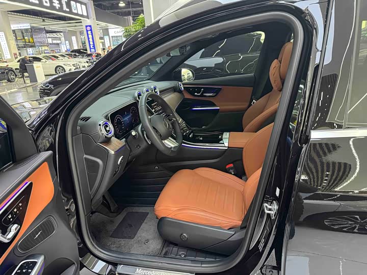 Photo 5 - Mercedes-Benz GLC-Class