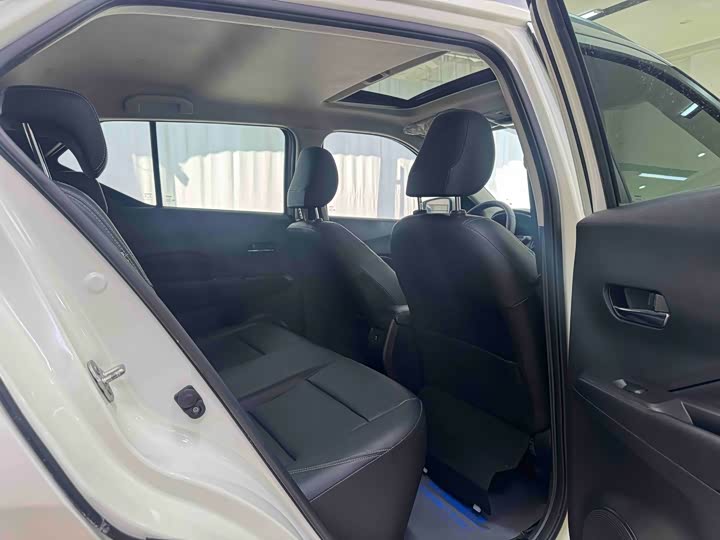 Photo 9 - Nissan Kicks