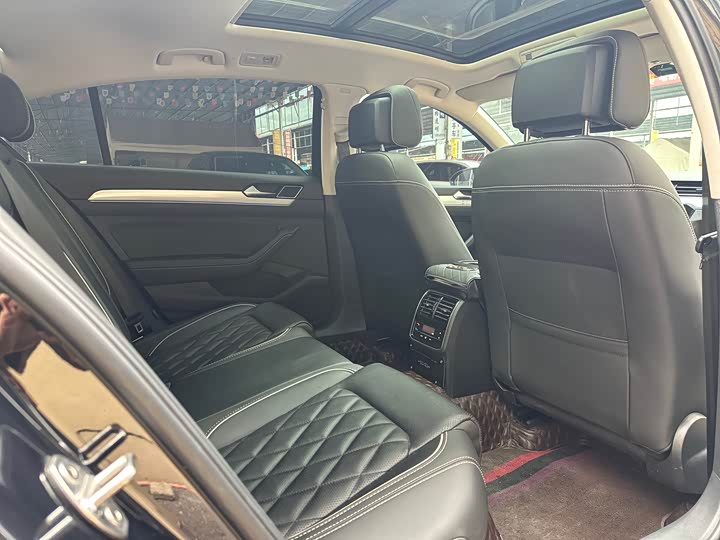 Фото 7 - Volkswagen Magotan GTE Hybrid