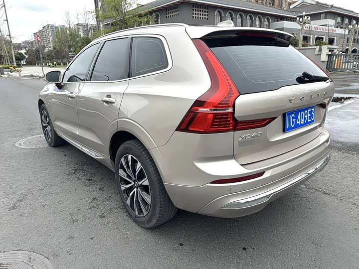 Фото 9 - Volvo XC60