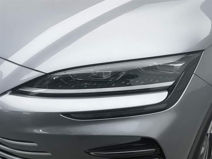 Photo 7 - BYD Song Plus Hybrid/EV