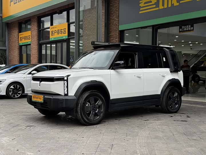 Фото 4 - Chery iCar 03