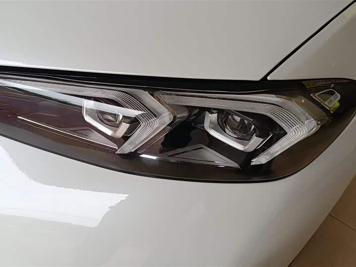 Photo 5 - BMW 3 Series