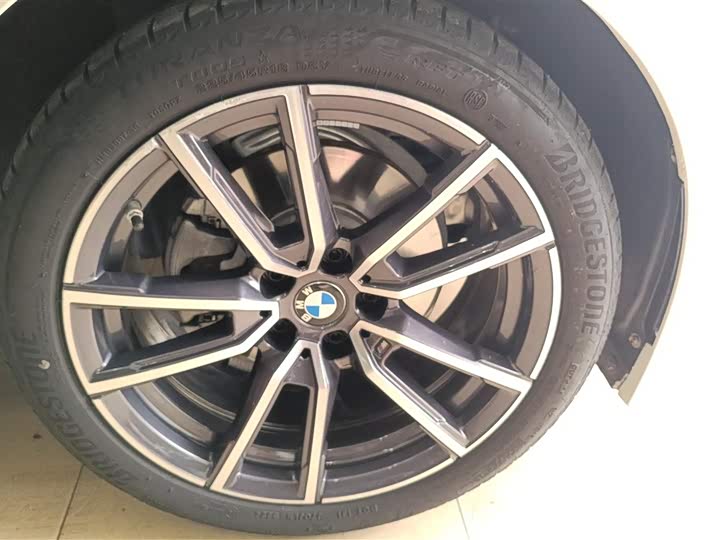 Photo 6 - BMW 3 Series