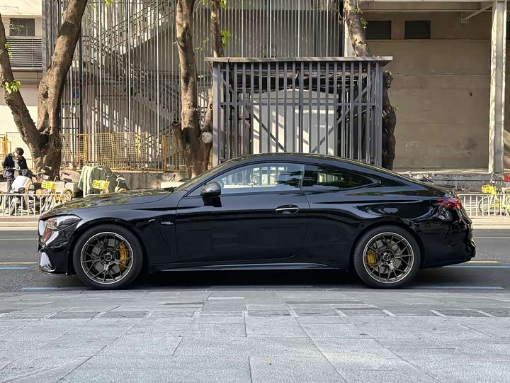 Photo 3 - Mercedes-Benz CLE-Class AMG