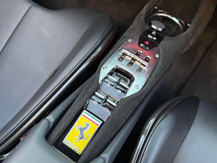 Фото 9 - Ferrari 296