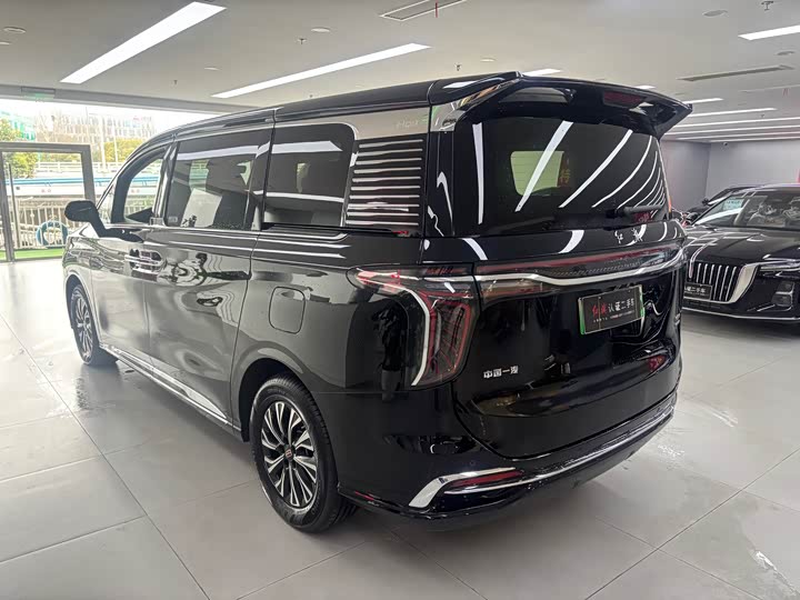 Фото 7 - Hongqi HQ9 Hybrid