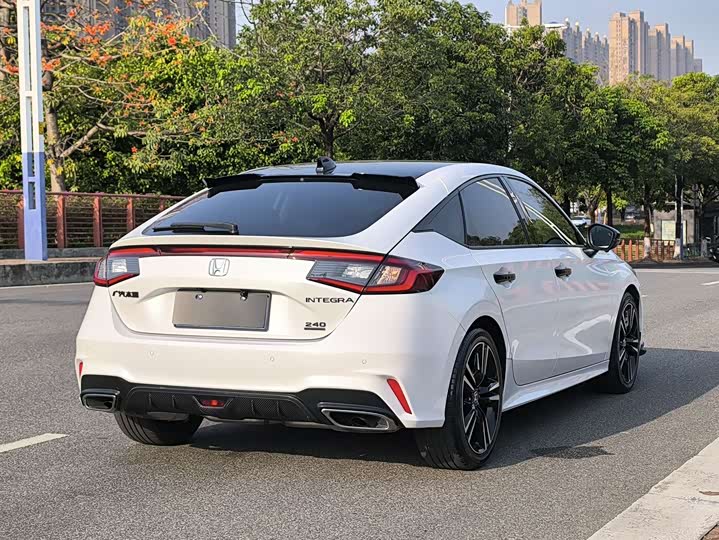 Фото 4 - Honda Integra