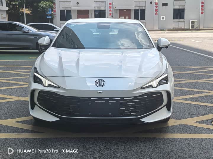 Фото 2 - MG Motor 7