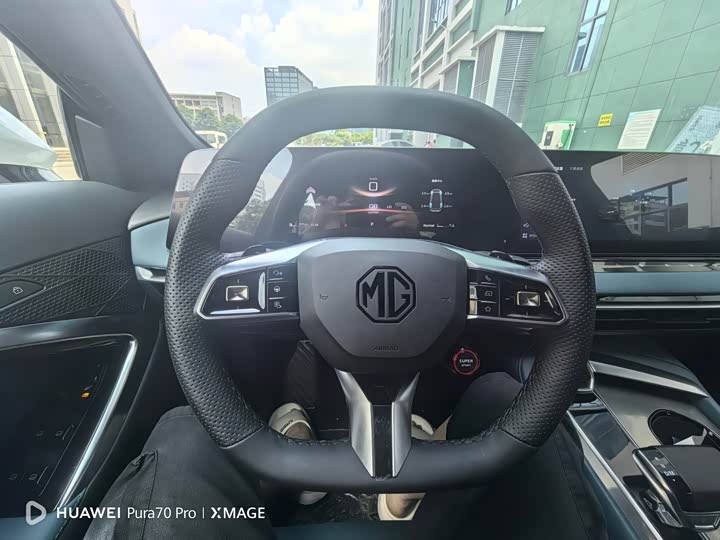 Фото 7 - MG Motor 7