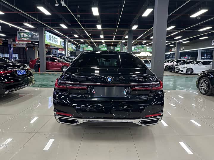 Фото 4 - BMW 7 Series