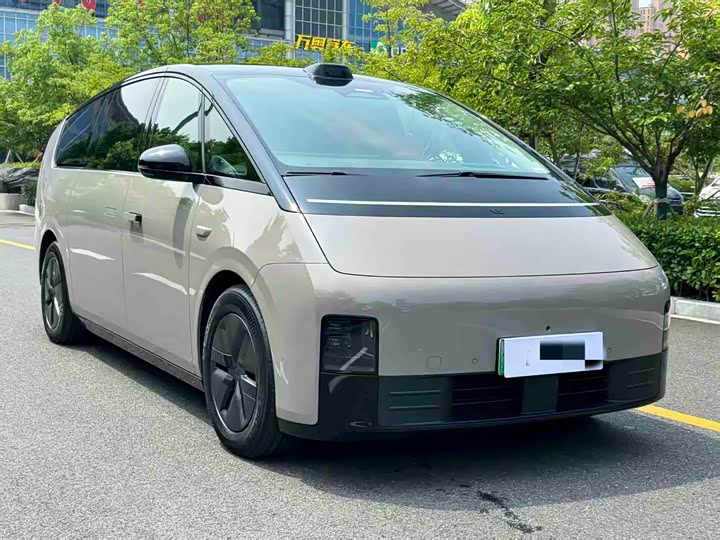 Photo 3 - LiXiang Mega