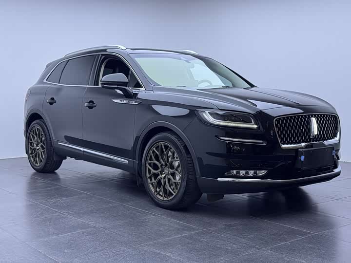 Фото 3 - Lincoln Nautilus