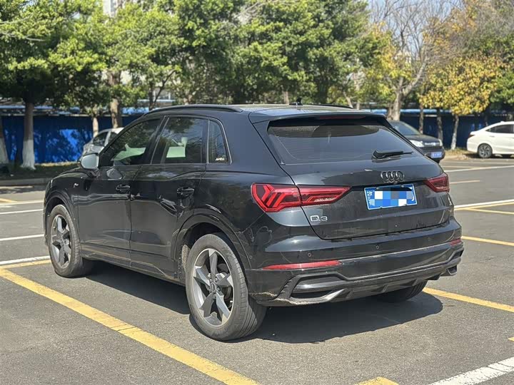 Фото 4 - Audi Q3