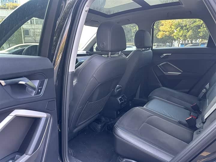 Фото 7 - Audi Q3