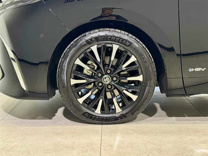 Photo 9 - Toyota Alphard