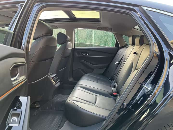 Photo 5 - Honda Accord Hybrid