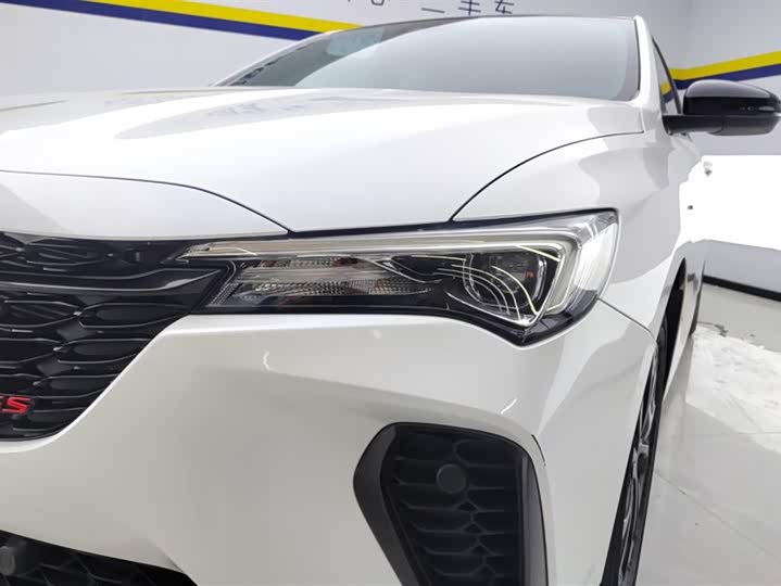 Фото 5 - Buick Verano