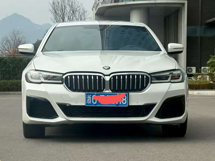 Фото 2 - BMW 5 Series
