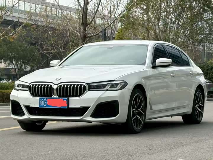 Фото 3 - BMW 5 Series