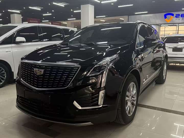 Фото 1 - Cadillac XT5