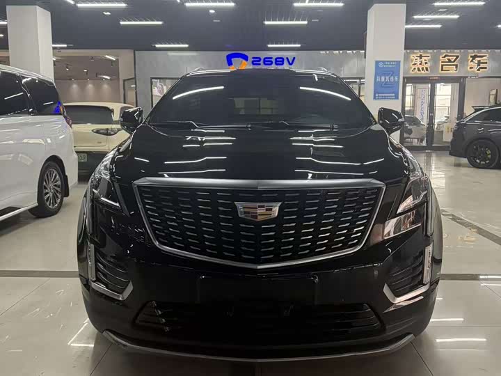 Фото 2 - Cadillac XT5