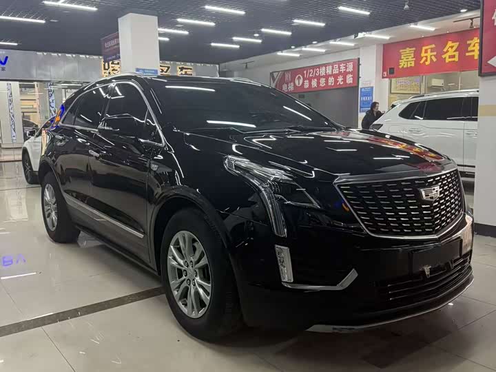 Фото 3 - Cadillac XT5