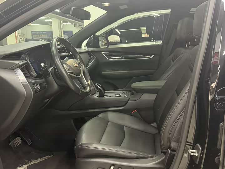 Фото 5 - Cadillac XT5