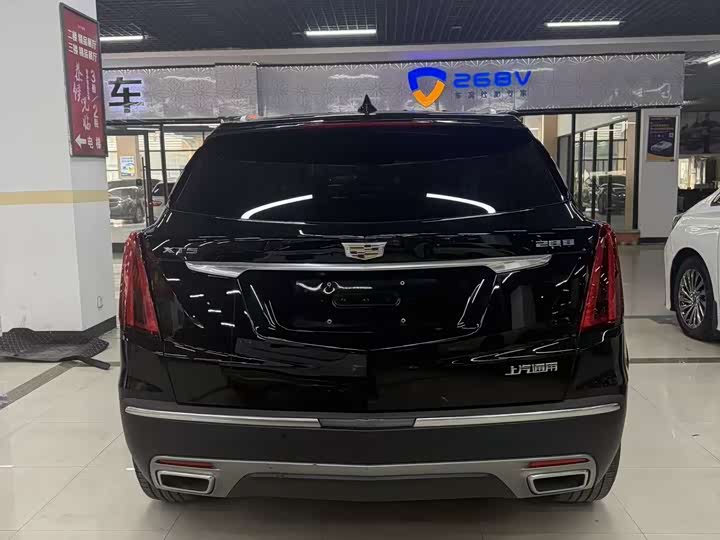 Фото 8 - Cadillac XT5