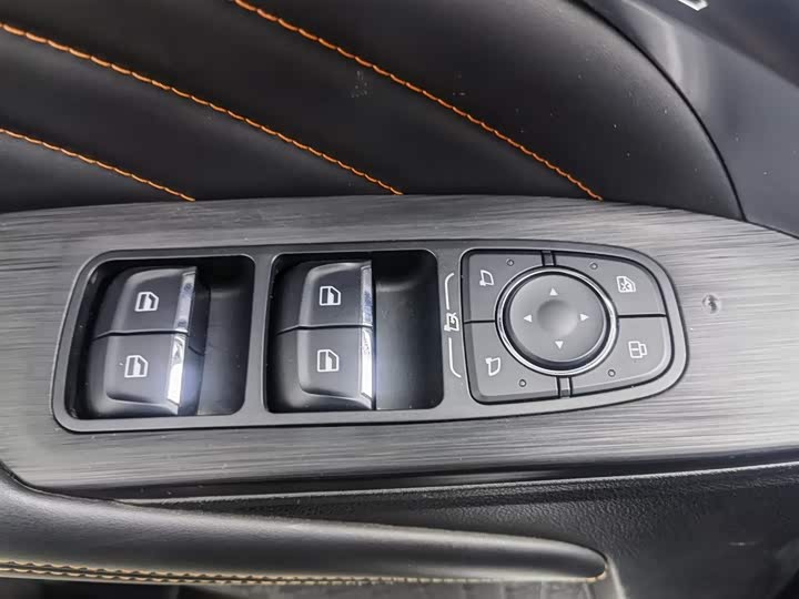 Photo 9 - Haval F7 (Monster)