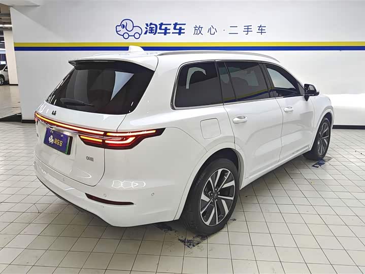 Фото 3 - LiXiang One