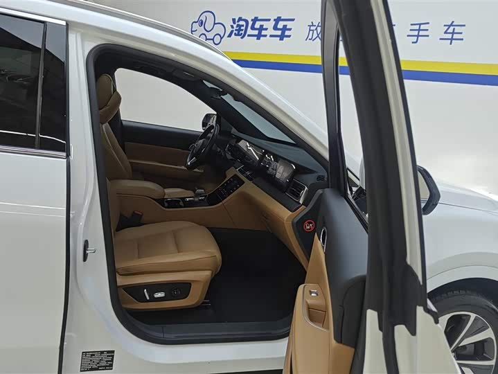 Фото 8 - LiXiang One