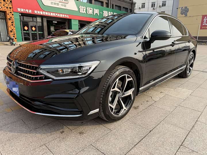 Photo 1 - Volkswagen Magotan