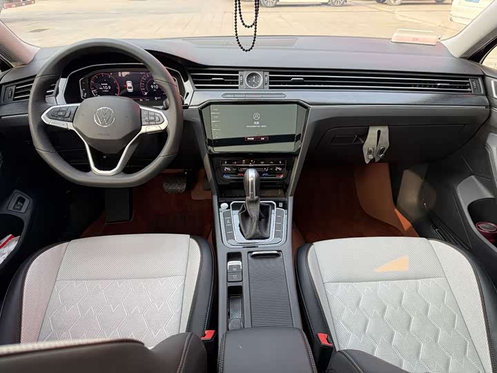 Photo 4 - Volkswagen Magotan