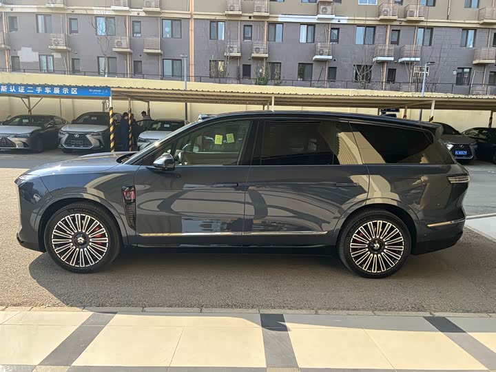 Фото 4 - Nio ES8