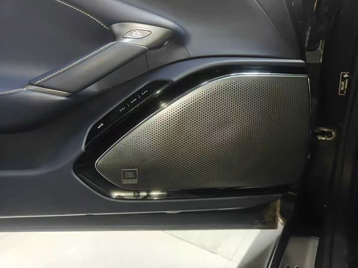 Фото 7 - Ferrari Roma