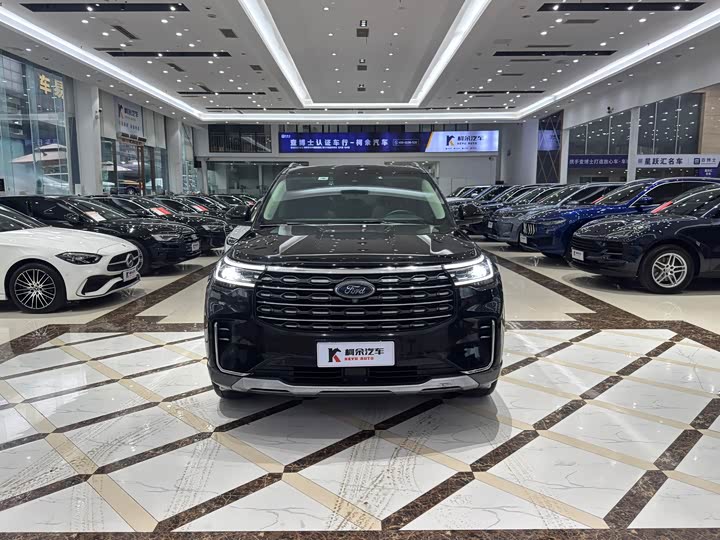 Photo 3 - Ford Explorer