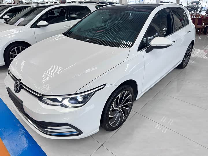 Фото 1 - Volkswagen Golf