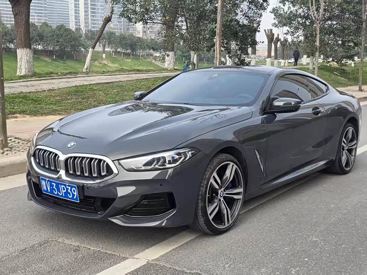 Фото 1 - BMW 8 Series