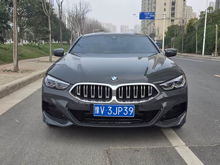 Фото 2 - BMW 8 Series