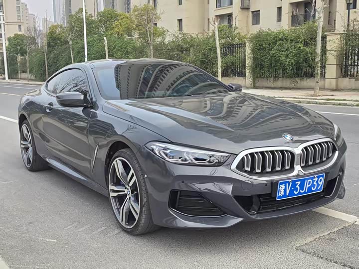 Фото 3 - BMW 8 Series