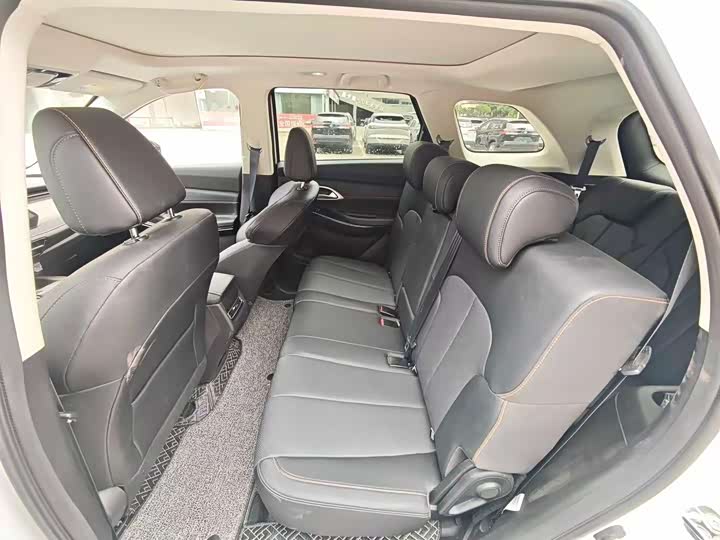 Photo 6 - Changan X7 Plus