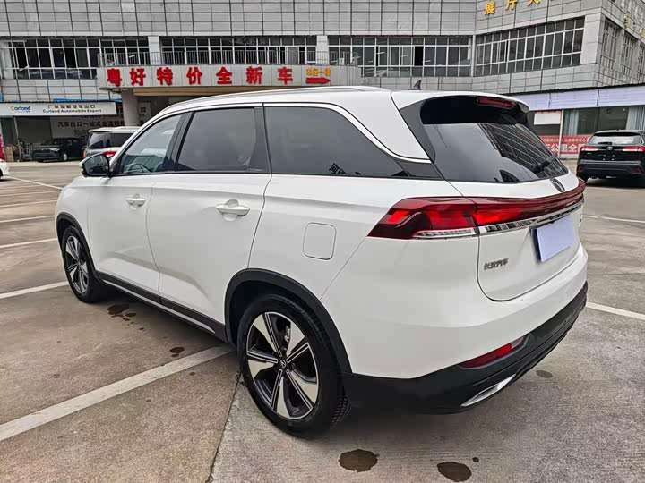 Photo 9 - Changan X7 Plus