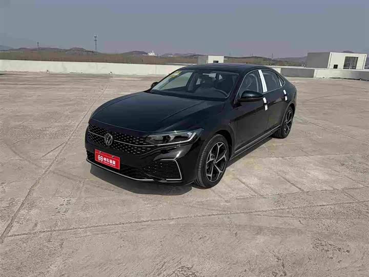 Photo 1 - Volkswagen Passat