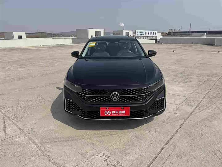 Photo 2 - Volkswagen Passat